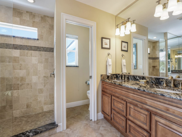 Expansive Beach Home - Casual Luxury - Steps to the Beach